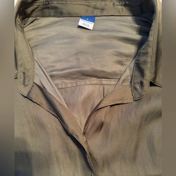 Old Navy Olive Green Women's Button-Up Top - Picture 3 of 10